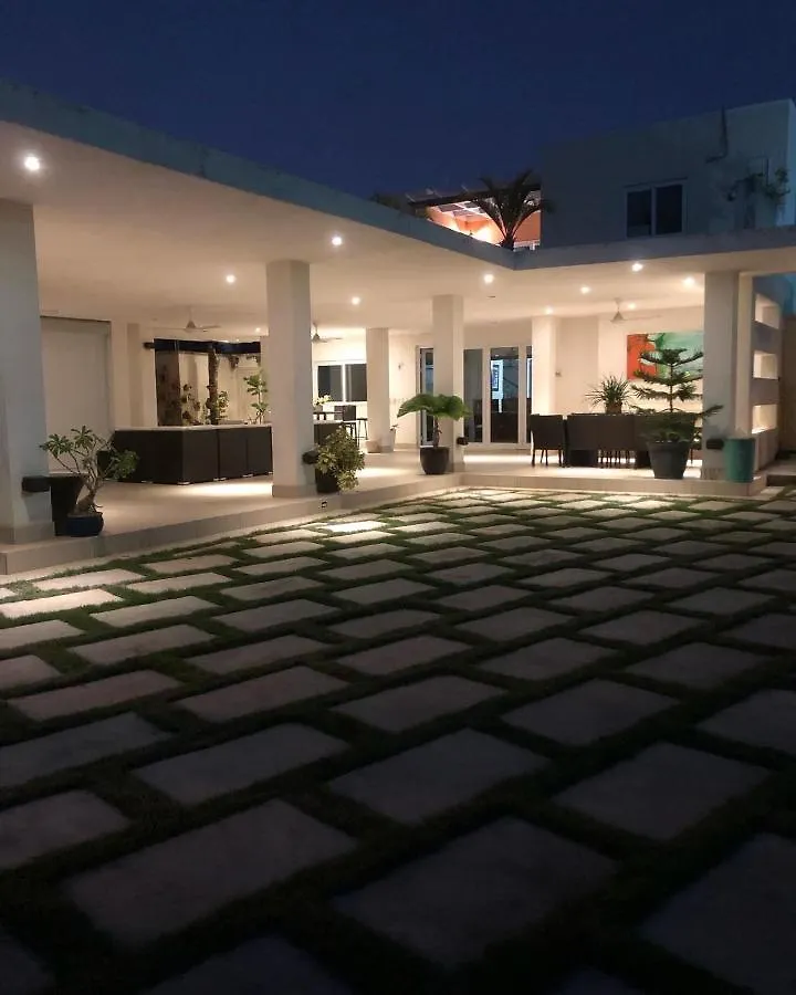 Villa Las Orquideas Terraza Y Piscina Grande, Vista A La Montana!! بويرتو بلاتا
